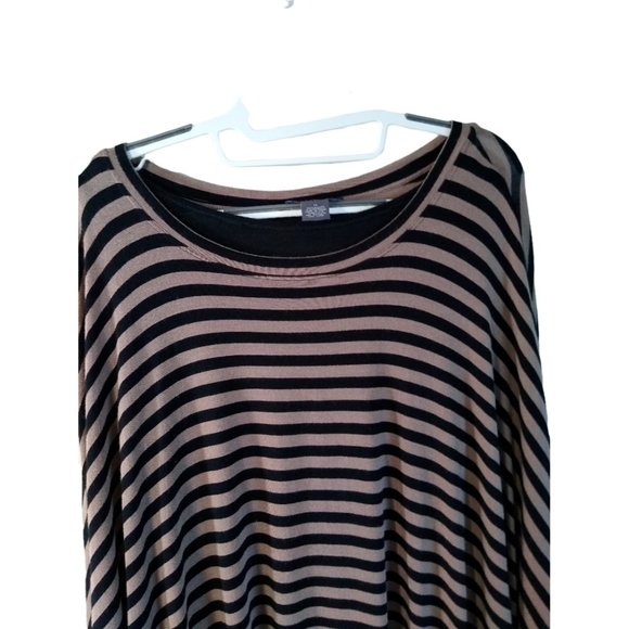 CHELSEA THEODORE Tan/Black Striped KNIT Shark-Bite Hem Loose TOP layered Medium - Picture 8 of 10